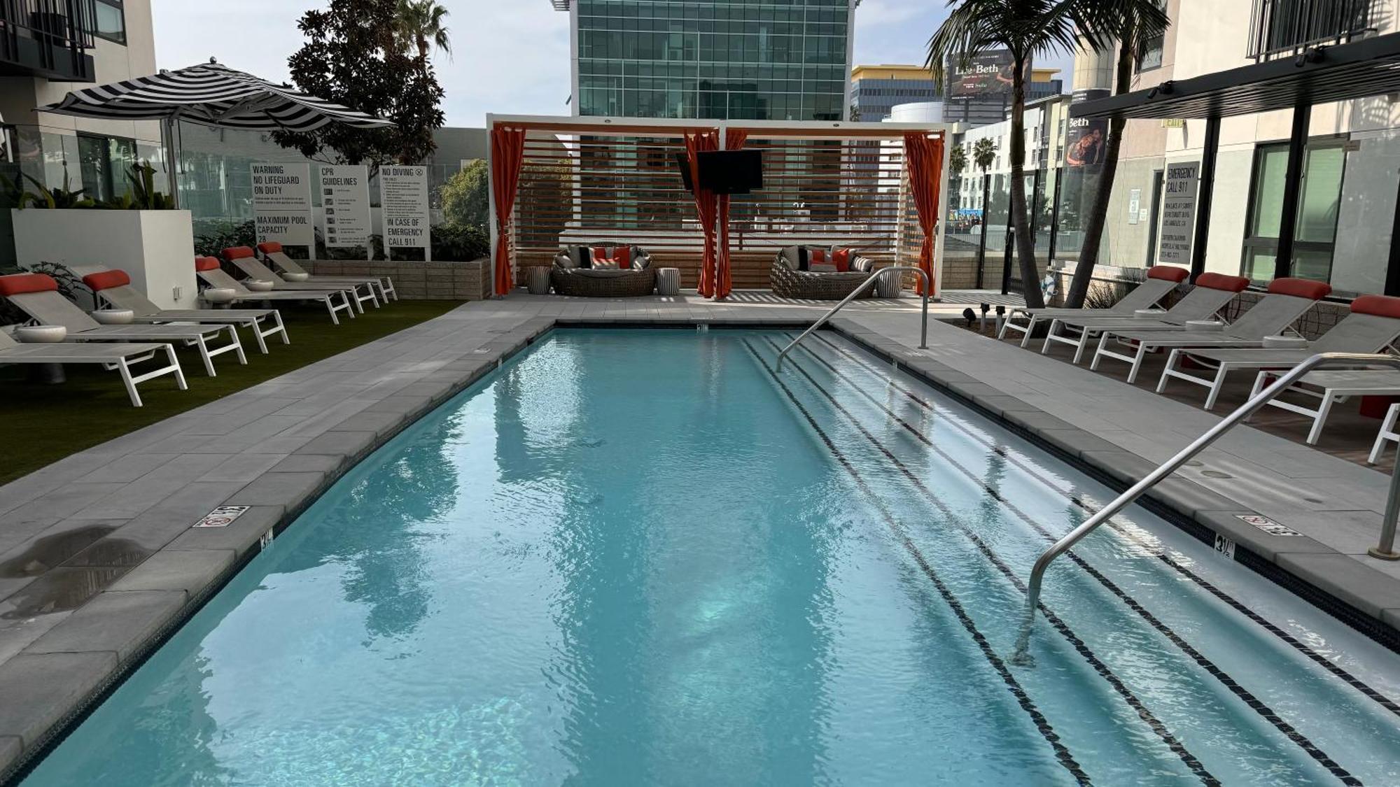 Wallace Luxurious Appart hôtel *